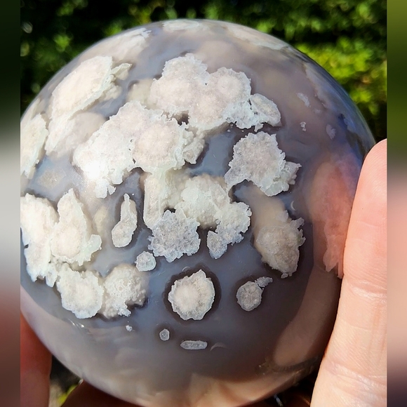 Large & Heavily Blooming Moody Flower Agate Sphere - Picture 12 of 16